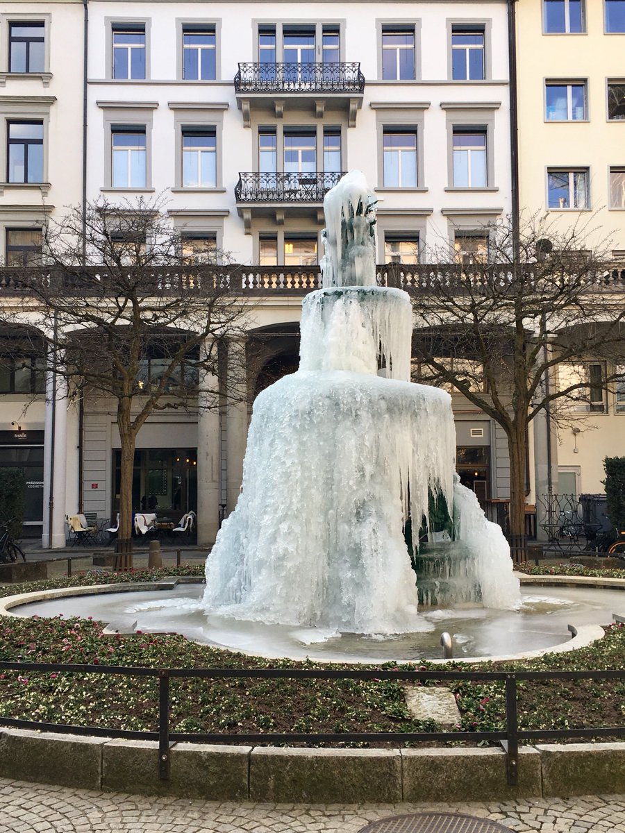 DARTEXEC's tweet photo. Zurich always finds the way to surprise you! #Switzerland #Zurich #executivesearch #financialservices #Banking https://t.co/DeyZ2o7uUO