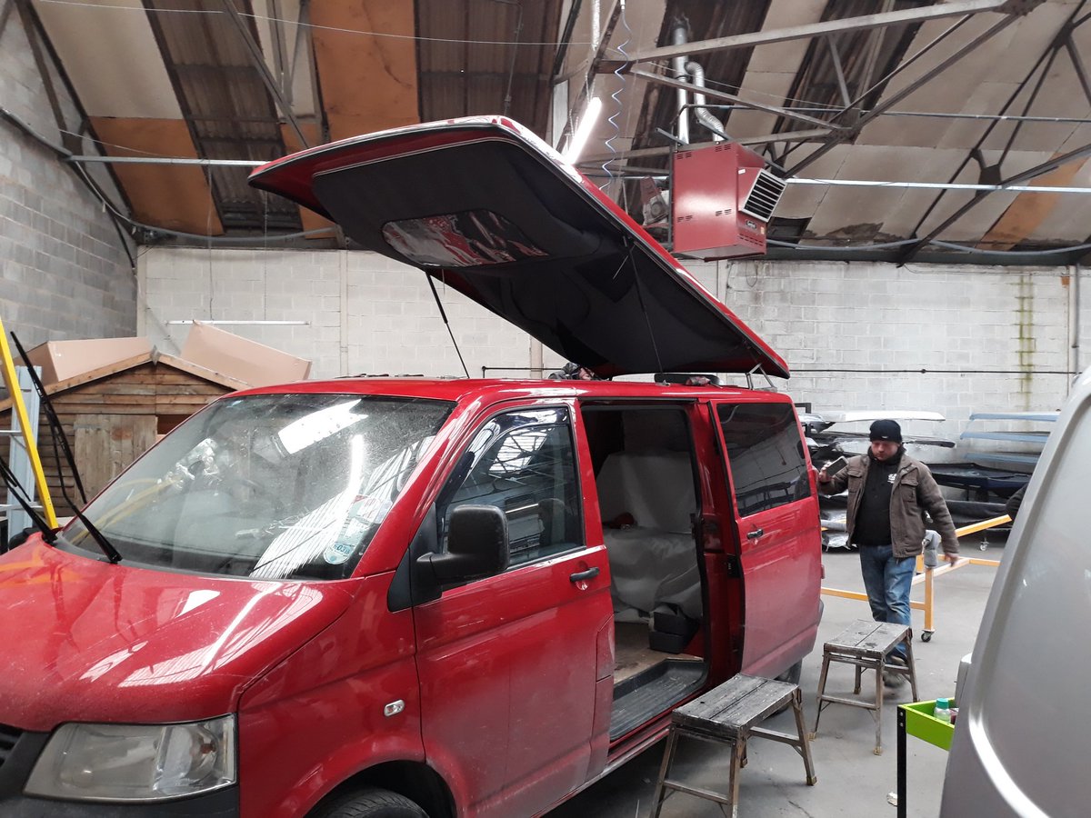 NotJustVanLife tweet picture