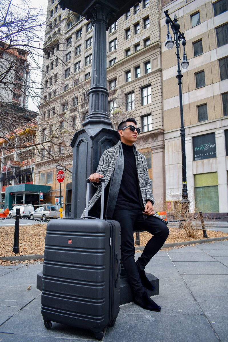 JCalixtoReports's tweet photo. Excited to announce, bags packed and mind focused because #JCali is headed to Paris tomorrow for Paris Fashion Week ✈️ #gogetyourblessing https://t.co/kYy2C5Ygdi