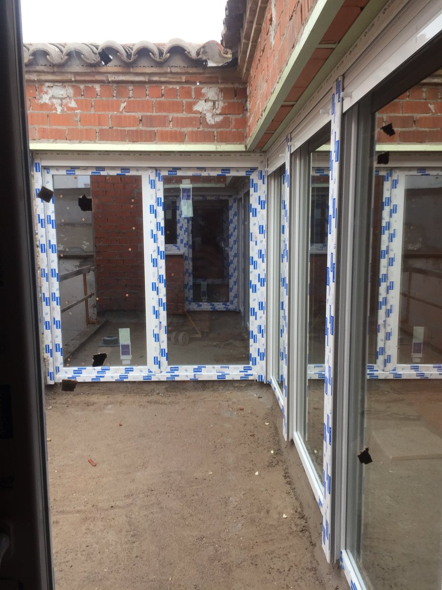 Mavero_pvc's tweet photo. Ventanales de #pvc con cristal 4/14 gas argón/ planithem 4S 6 mm y cosas del trabajo... encuentro con jabalí en medio de la calle #yopiensodeke #deceuninckpvc #planitherm #eficienciaenergética https://t.co/V4P39fXTsM