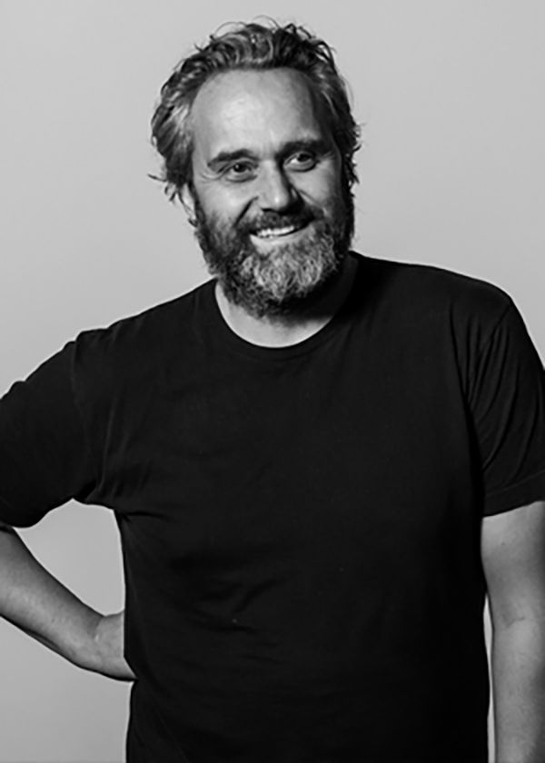 GoodFestivalUK's tweet photo. Joining #GoodFestCornwall 2018! Dave Buonaguidi started in Advertising in the mid 80's. CD by 30, he co-founded the World's 1st Ad Co-op, St.Lukeβs in the 90βs. Founder of 4Creative, Karmarama & Unltd-Inc, he's a true entrepreneurial maverick @hackneydave
https://t.co/0fQMFTjwdk https://t.co/IJx4tMvDn2