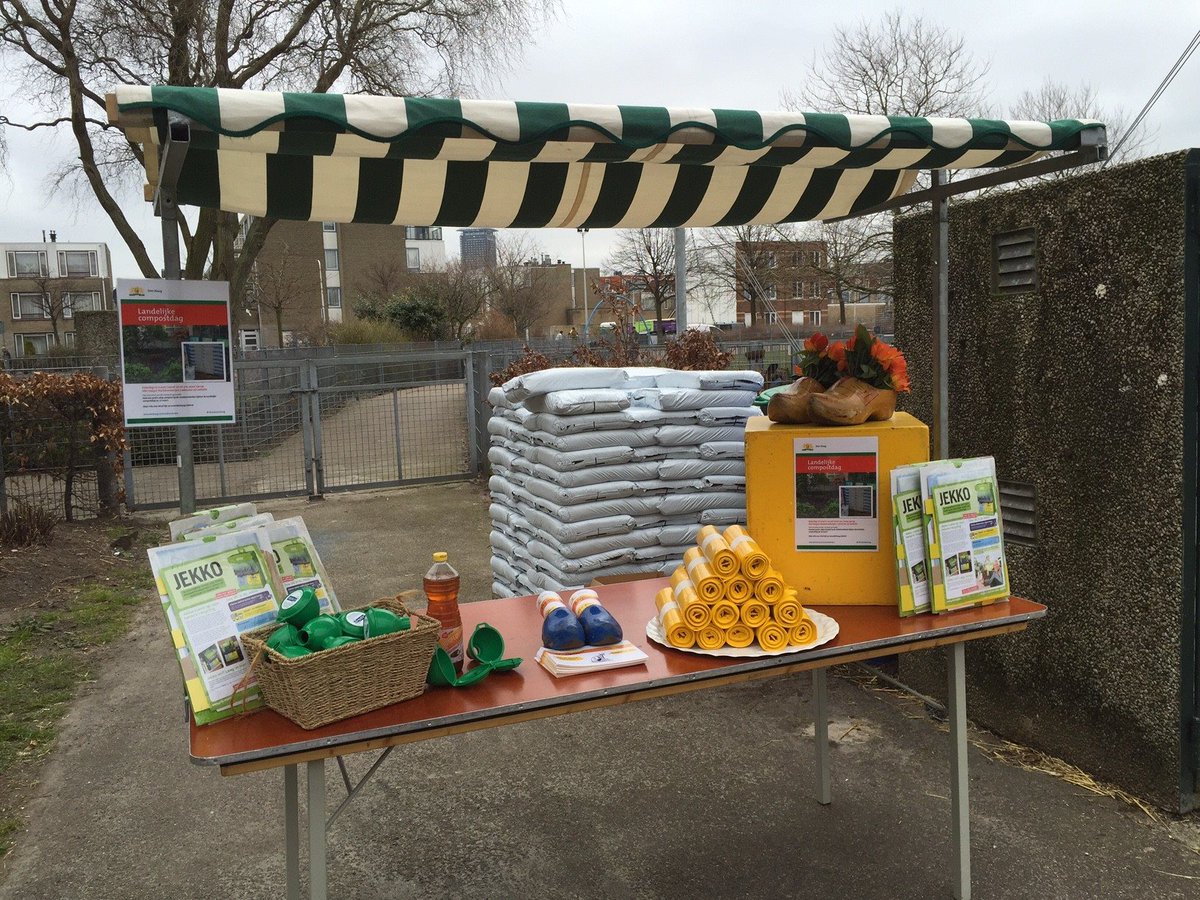 Goed nieuws voor iedereen die zijn tuin lente-klaar wil maken! 🌱
Op zaterdag 17 maart kun je een gratis zakje compost ophalen op 1 van de Haagse stadsboerderijen tijdens de Landelijke Compostdag: denhaag.nl/nl/in-de-stad/… #duurzaam #denhaag #compostdag