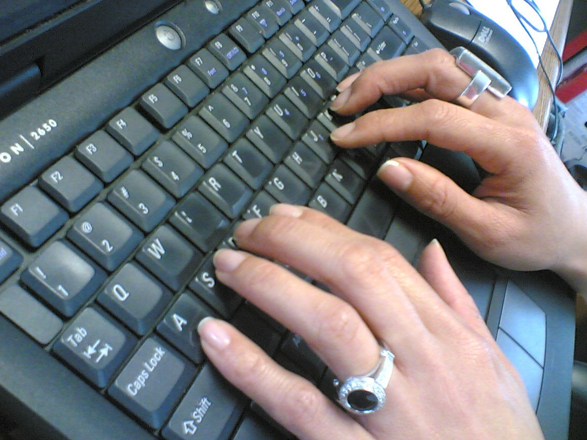 #Capacitacion Estás a tiempo de inscribirte al taller de dactilografía para el ingreso al #PoderJudicial certificado por la #UNVM . Info y horarios >> bit.ly/2EZRCgC