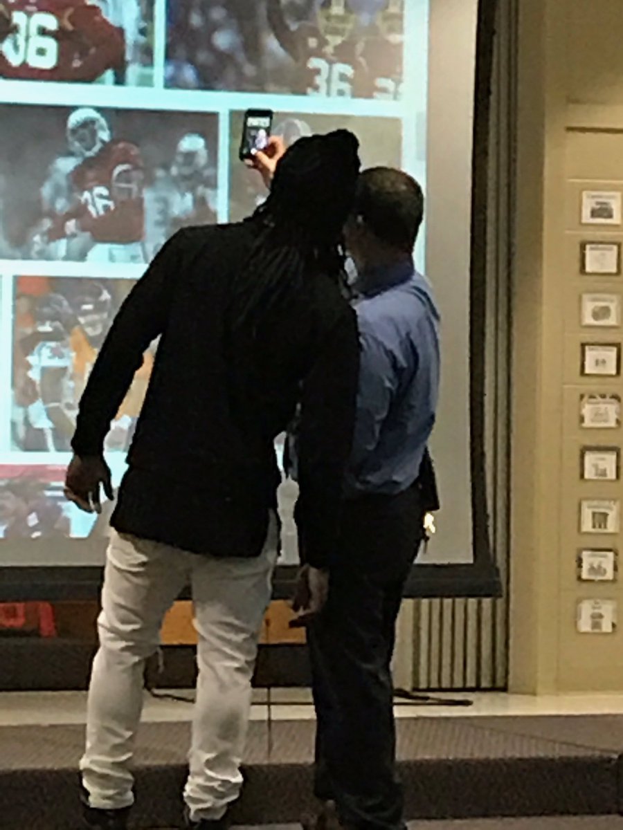CourtenayRamey's tweet photo. @sprgwd50 Selfie with @JungleBoi_Swagg https://t.co/BjqKzQd5aR