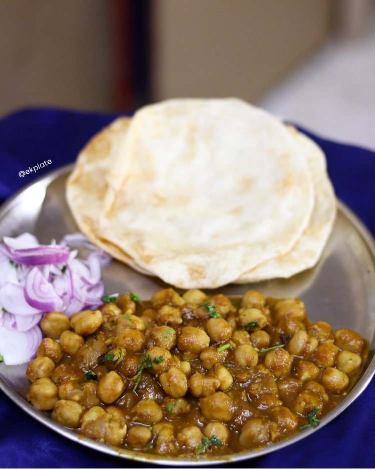 ekplate2014's tweet photo. #dinner scenes #chole π TAG A FRIEND WHO LOCES CHOLE #EKPLATE https://t.co/TFuHd9zY4w