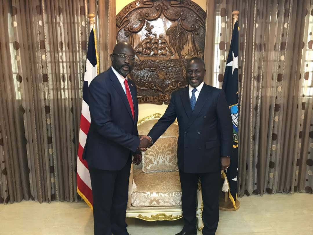 bictogoadamaPDG's tweet photo. Heureux d'avoir échangé avec le Président du #Libéria, Son Excellence Monsieur @GeorgeWeahOff à son domicile.
J'ai rencontré un GRAND Homme qui croit énormément en une coopération sud-sud.
J'ai profité pour lui passer mes félicitations et celles de @snedaigroupe. #AB https://t.co/JwRItZNjoe