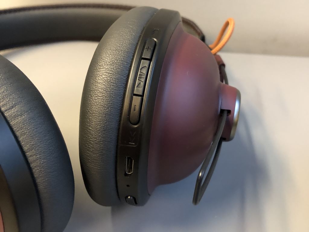 Amujan's tweet photo. Ihr habt noch 8 Stunden Zeit, um am Gewinnspiel um einen Panasonic-Bluetooth-Kopfhörer im Retro-Look mitzumachen. https://t.co/fUSslA0S3j via @stereopoly #HTX80B Danke an @PanasonicDE https://t.co/lV3HnmLZj5
