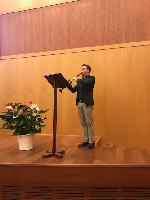 Nikolai Pfeffer plays the clarinet at #pallife in vatican #PalliativeCare #dps #lebenbiszuletzt