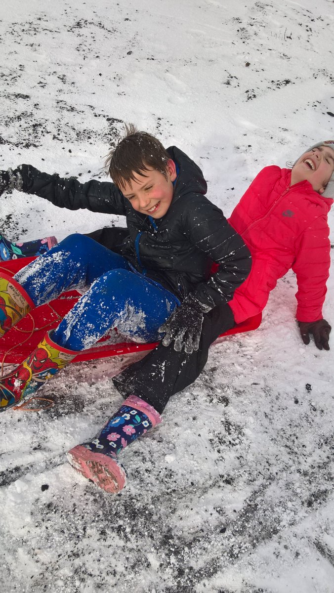 SoniaRenton's tweet photo. #snowisourbest #bravethebeast #get outside You don't see smiles like this everyday!  @OrmistonPrimary https://t.co/nKmQkJkAEQ