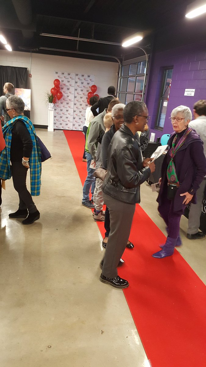 couturechic1's tweet image. 📚More great images from Mon night's first-ever #BHM Black Author's Fair in Northwest Arkansas! Yes, that's Judge #JosephWood #GarboHearne #EvinDemirel  #JohnLColbert