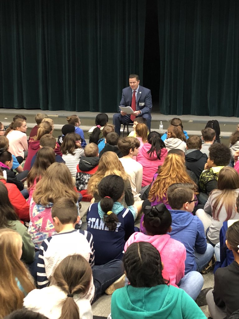 Jenkins5th's tweet photo. Mayor of Stanley Steve Denton reads to the fourth grade at Kiser@GCSchoolsmedia@KiserElementary#gcsk12 https://t.co/YpaayLNEtK