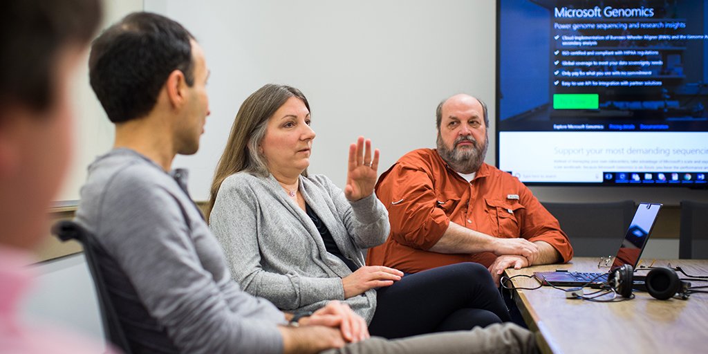 MSFTResearch's tweet photo. Microsoft announces the general availability of the Microsoft Genomics service—powering #genome sequencing using #AI and the #cloud https://t.co/sClDRNGFIc https://t.co/sn9bCezIXt