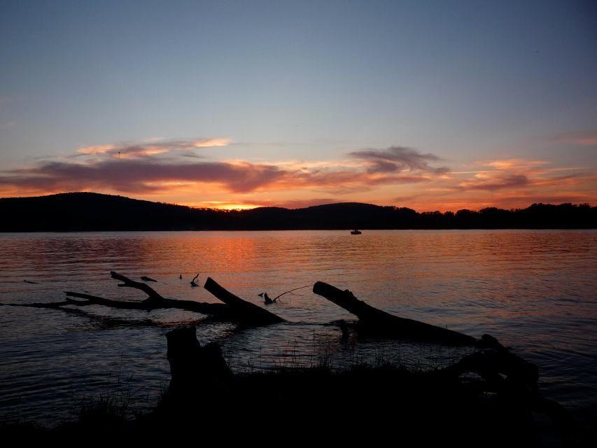 CooperstownFun's tweet image. Reflecting on Canadarago Lake at The Lake House in Richfield Springs, N.Y. (near #Cooperstown): visitingcooperstown.com/Canadarago_Lak… #CanadaragoLake #RichfieldSprings