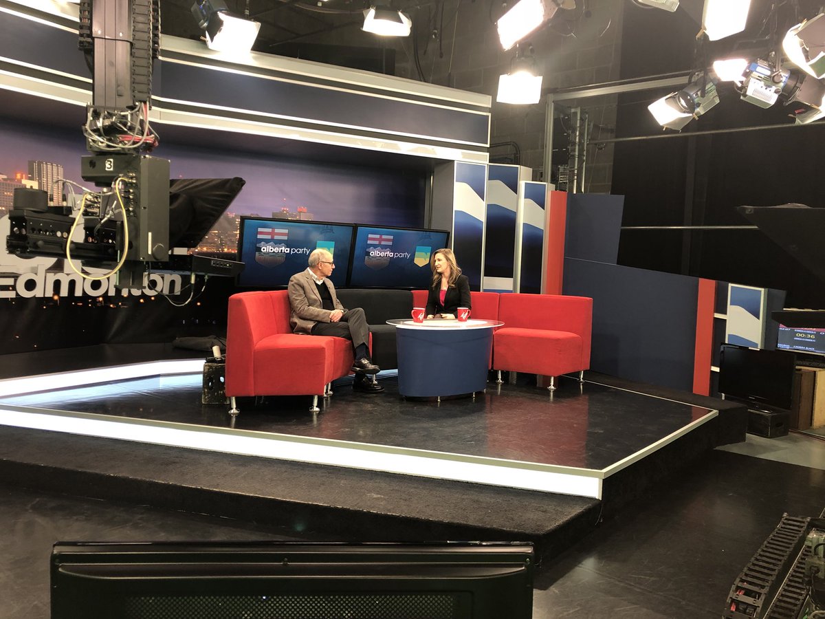 SerenaCMah's tweet photo. Early chat with @SMandel_AB @erinchalmers_ @GlobalEdmonton “I start building a team getting ready for 2019 election.. optimistic for the future.” #apldr #yeg #ableg #yyc https://t.co/WLPpkJRwHm