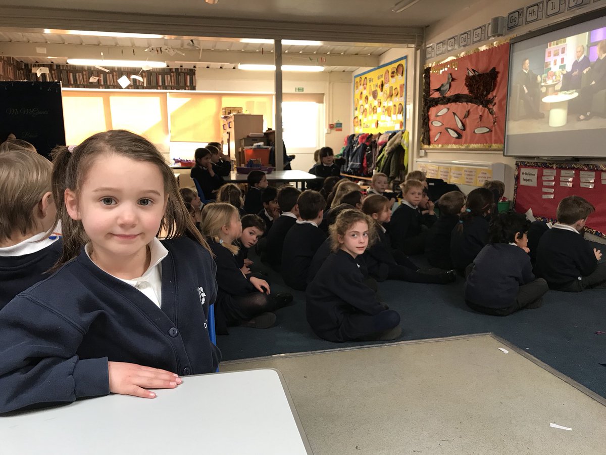 DanesfieldY1's tweet photo. A very proud year 1 child, very proud friends and extremely proud teachers watching #henrywinkler and #linoliver answer questions about their new book. #skype2learn @DanesfieldSchl https://t.co/kuc2f1yQGh