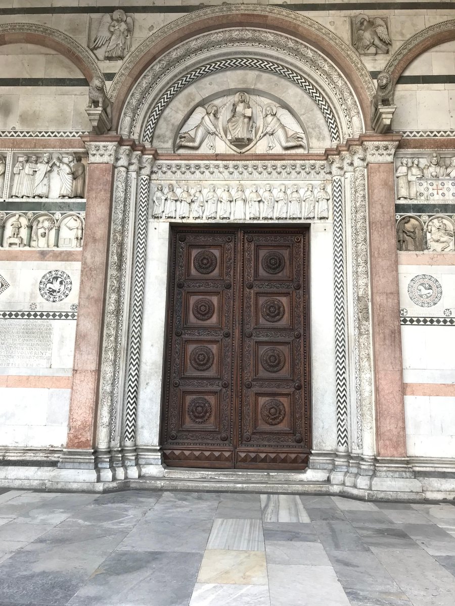 Loriat50plus's tweet photo. Last day in Lucca before my departure to Rome and finding my way home. Took a stroll this morning to really enjoy the architecture. #pcm485 https://t.co/xnu5OAIXCh
