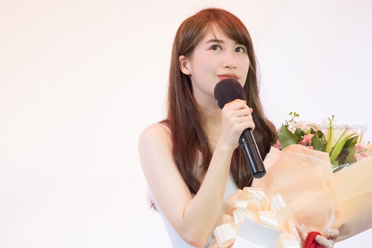 ① ⑤ ③ ⓒ ⓜ 👩🏻 tweet media