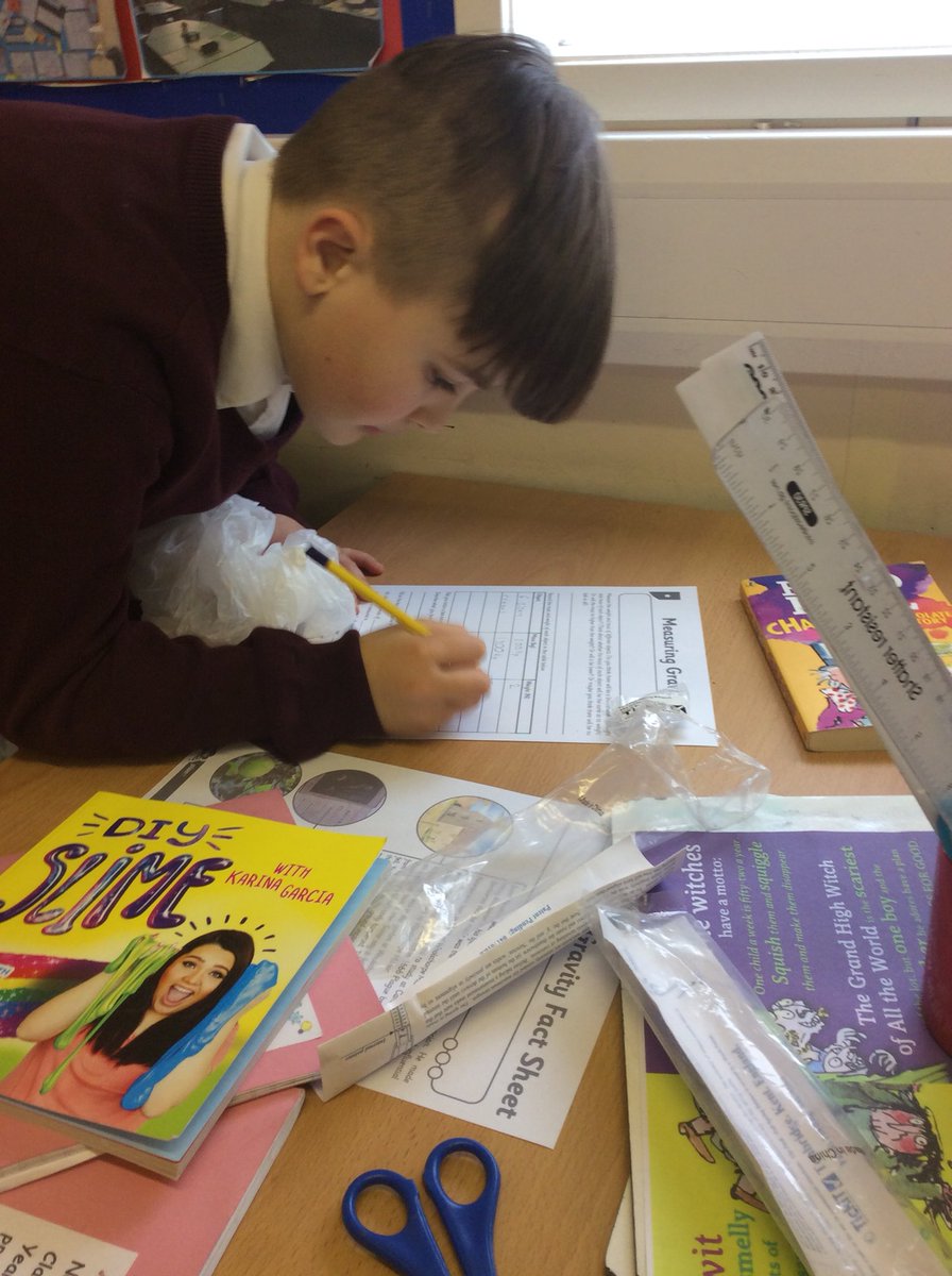 Achieve_Class5's tweet photo. In class we were measuring gravity! https://t.co/OxXyjnfRg6