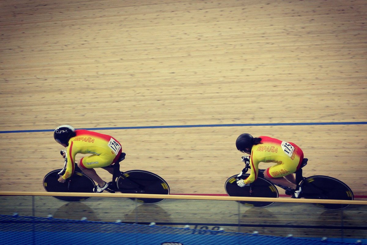 ¡Hoy empieza el Mundial! A partir de las 18.30, retransmisión en directo por @eurosport . #teamsprint #teamespciclismo #TeamESP #somosdepista #WorldChampionships #apeldoorn2018