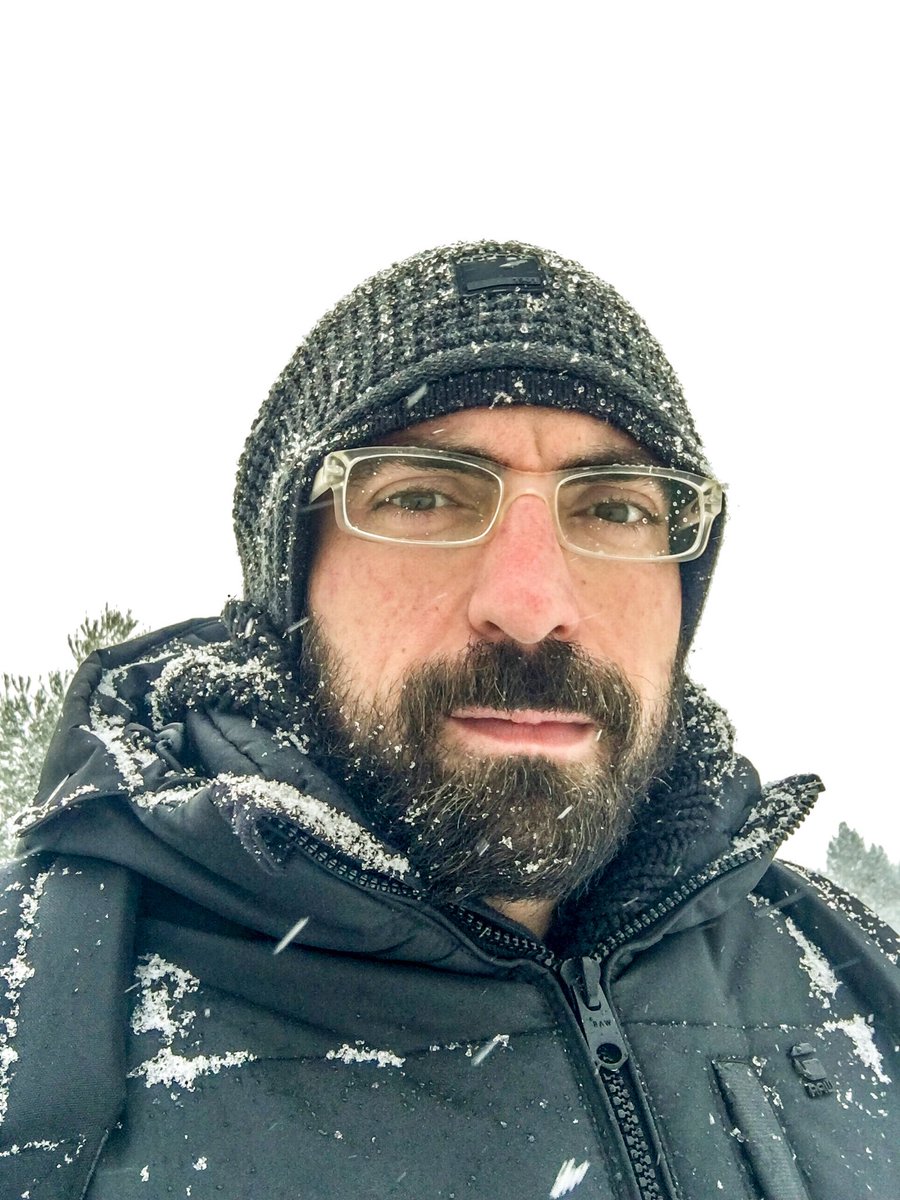 PitchouTacou's tweet photo. Ici y a 23 cm qui tiennent bien.... ah et y a de la neige aussi mais j’ai la flemme de mesurer https://t.co/k5PzLfd6eg