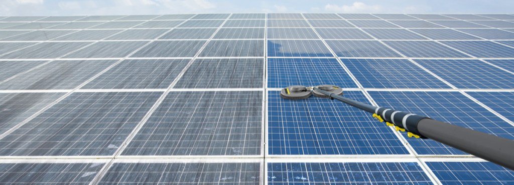 ecoville_eu's tweet photo. TIP: Zonnepanelen reinigen https://t.co/dYdHftvfvG https://t.co/GqWJyy0Anz