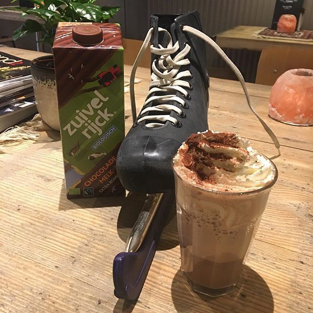 First time skating than drink hot Chocolate at Frans de Grebber. @zuivelrijck ift.tt/2GSMQ1t