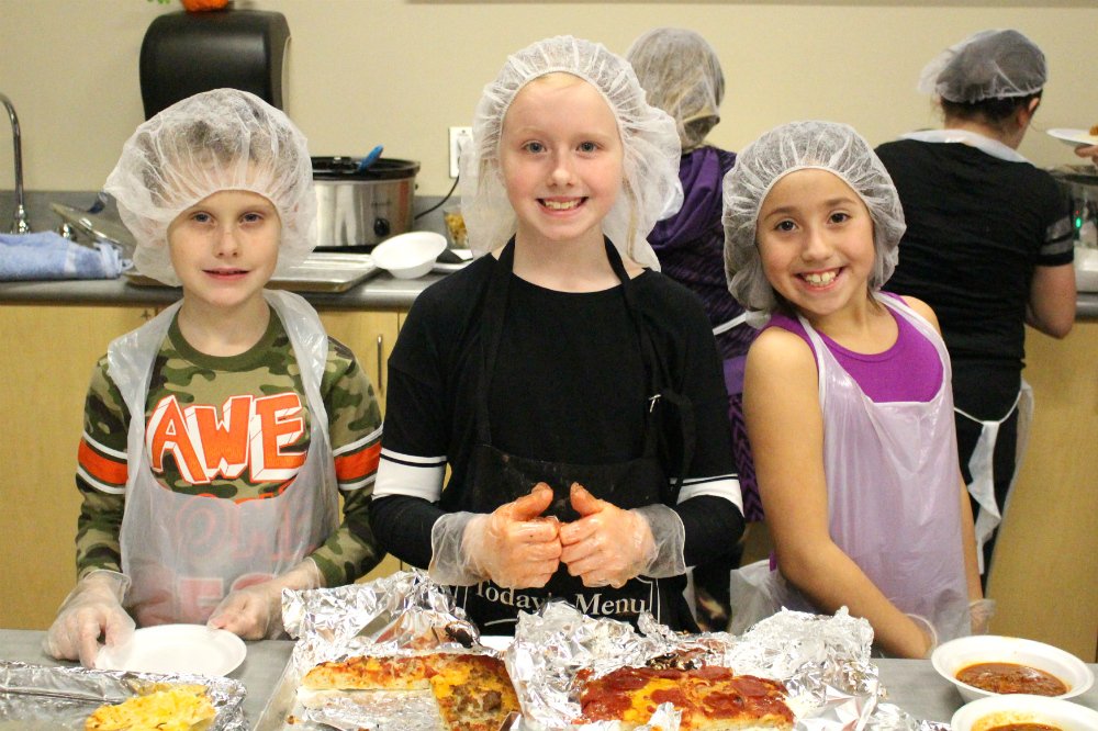officialSPS's tweet photo. .@sherwoodsps third-graders open restaurant in school: Taste of Missouri https://t.co/lNAhcONHdr #SGF https://t.co/NeJSmWO8MX