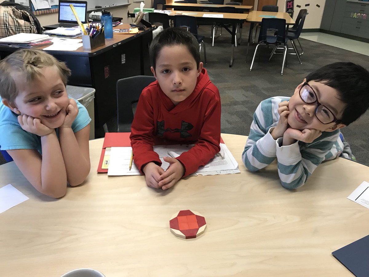 CTKDMGIFTED's tweet photo. #1KDM working together to create shapes. #cooperativelearning #creativity https://t.co/yk0X7lWRGc