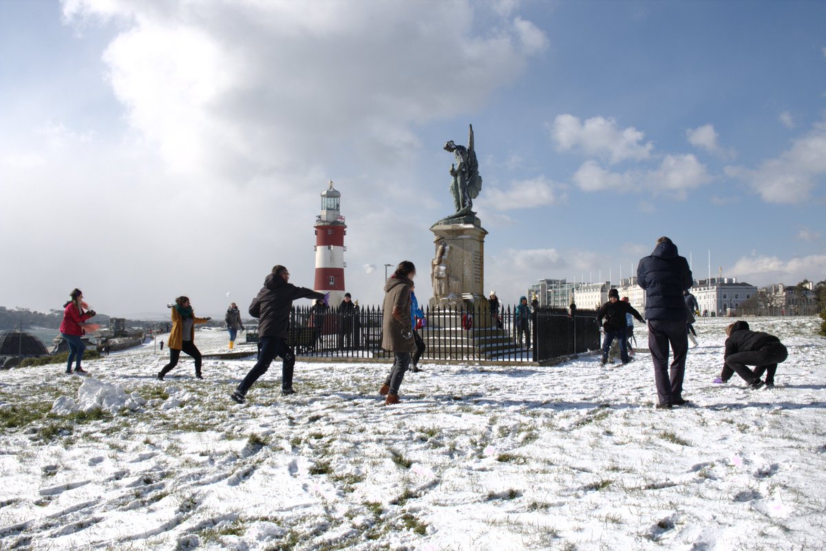 MBAPhDGang's tweet photo. Snow Day, Plymouth Hoe 2018. An epic snowball fight! @MBAPressGang and @PlymouthMarine PhD/Postdocs covered the grassy knoll. Fingers froze but the battle reigned on until all snowball throwers could throw no more. Who won? Nobody actually knows!

Same time next blizzard? https://t.co/jIocqrh4dk