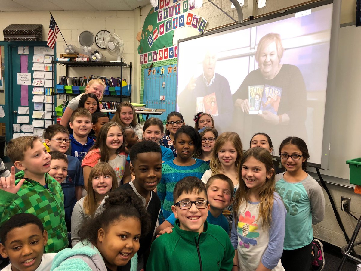 vmyers50's tweet photo. #CVSTech Skype in the Classroom @ Erie w/Henry Winkler and Lyn Oliver! We learned some new ideas for writing and how dyslexia impacted Henry Winkler and his learning. https://t.co/974GJo787p