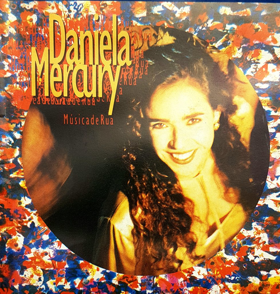 banzeirosrainha's tweet photo. " Me conta como vai você
E o seu rosto lindo
Me conta quando vai me ver
Me diz algum segredo
Só pra eu não perceber
Que faltou um beijo
Só pra eu não ter certeza
Que acabou..." @danielamercury #temamor #músicaderua #nostalgia https://t.co/gmukcIOxgg