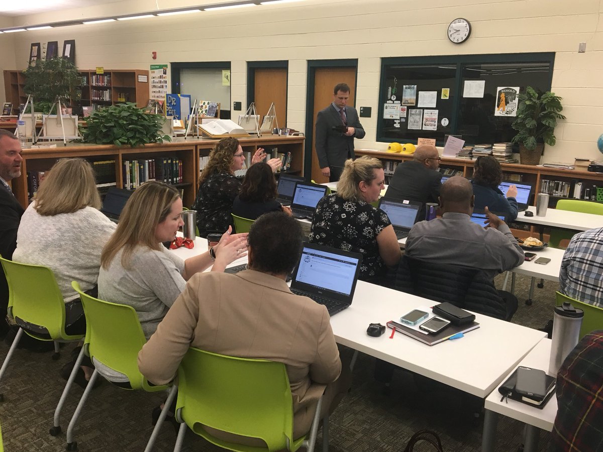amykatie77's tweet photo. Collaborative learning at its best, HS principals and HS ITRTs exploring and sharing thoughts around #transformation and supporting learners to be #lifeready https://t.co/K33DNJeWgR