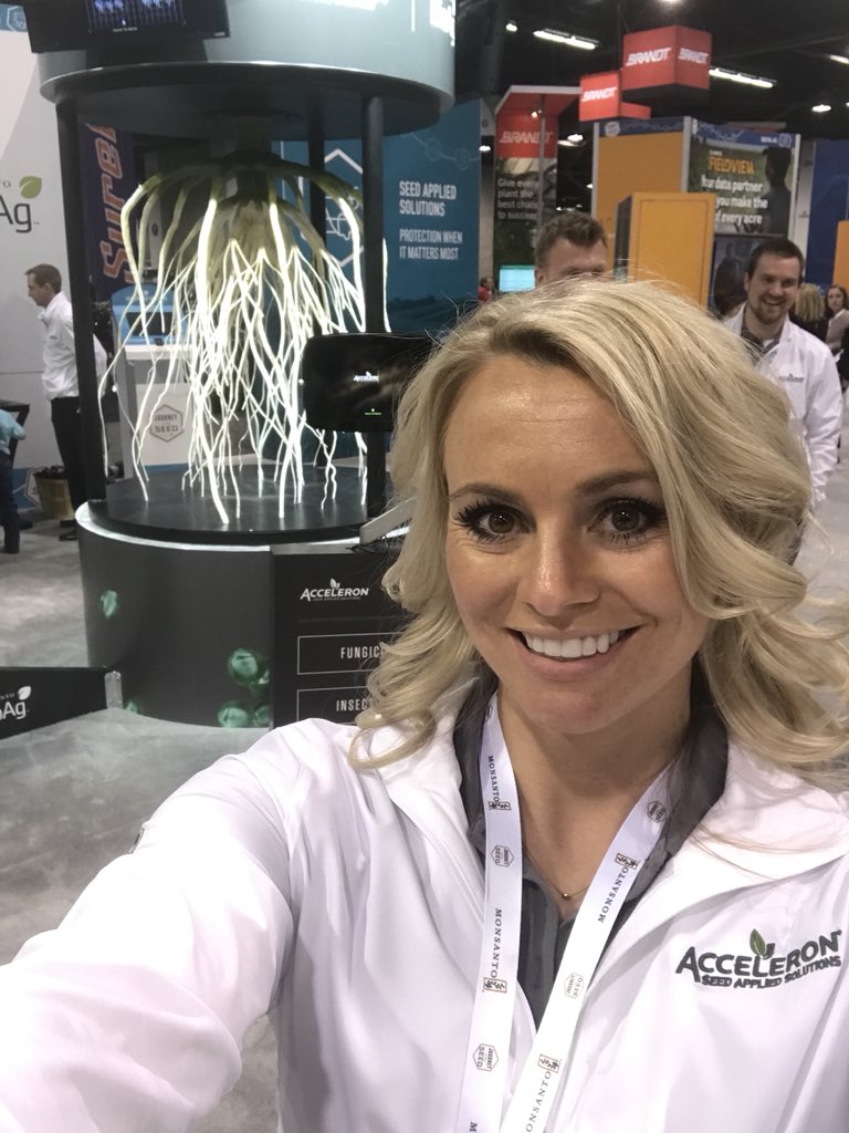 JackiLanglois's tweet photo. Good morning #Classic18 ! It’s Day 2 of @ComClassic and it’s been a blast so far! Come see me in the @MonsantoCo Booth 839 & talk about #SeedAppliedSolutions and @MonsantoBioAg with me! https://t.co/FMT5JmKBGO