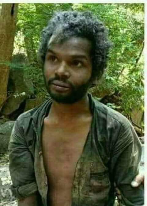 sangeetha_offl's tweet photo. Pls feed road side ppl..Pls buy something from road side sellers even if its not required..They survive and thefts are happening only for 3 times food in a day..Paining to hear about madhu s death..heartbroken to see this. https://t.co/dYS88yVQGt