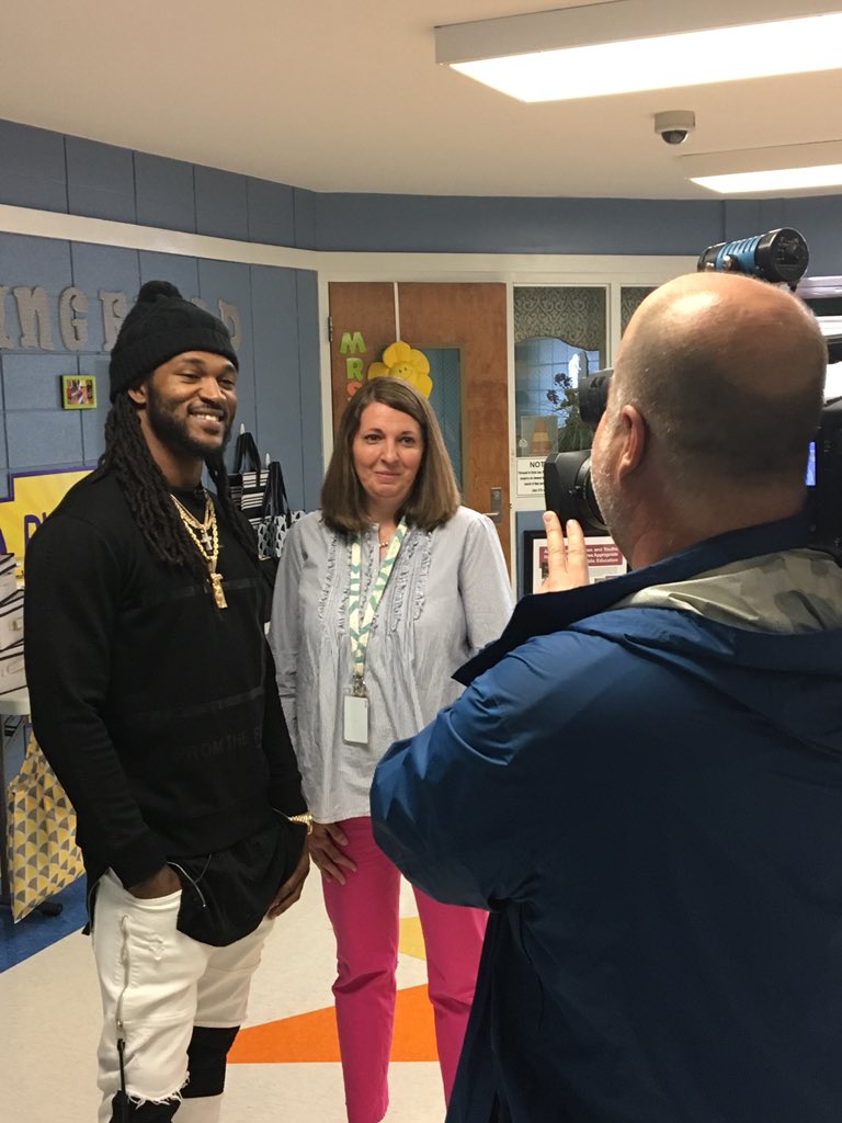sprgwd50's tweet photo. @JungleBoi_Swagg and his favorite teacher, @goldmanty being interviewed @sprshines @Gwd50Schools https://t.co/JFCshat3SC