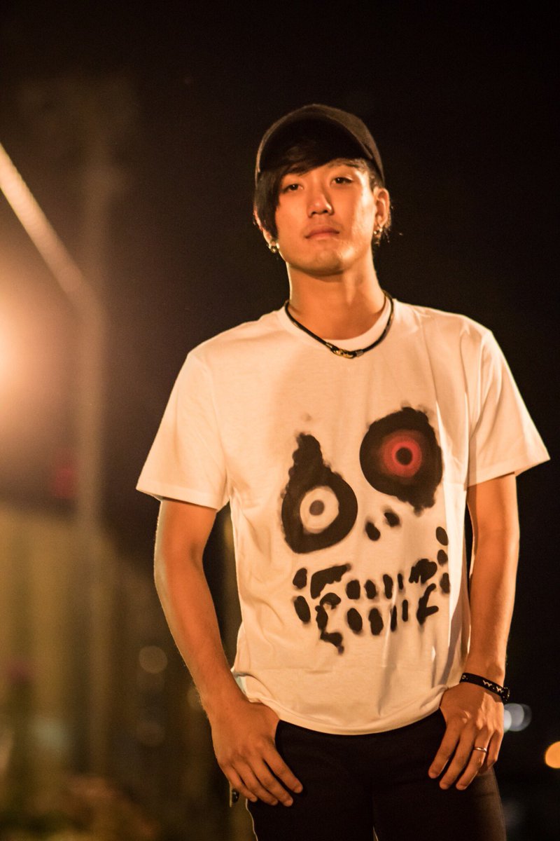 Eeez V Twitter 購入はコチラ オリジナル Tシャツ イラスト サブカル メンヘラ ストリート ドクロ ホラー ロック T Co Cwyzclvcuk