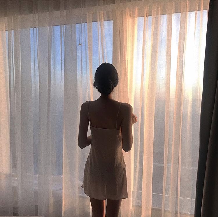 knehwaa's tweet photo. 🌤—— tüm günümü yatakta geçirdim. bu biraz sıkıcıydı, sanırım dışarı çıkıp bir şeyler yapaca��ım.. https://t.co/V83FzXV74f