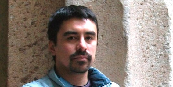 Marzo nos pisa los talones y el doctor en sociología  Alejandro Marambio responde: ¿por qué somos tan buenos para endeudarnos? bit.ly/HKdeudas