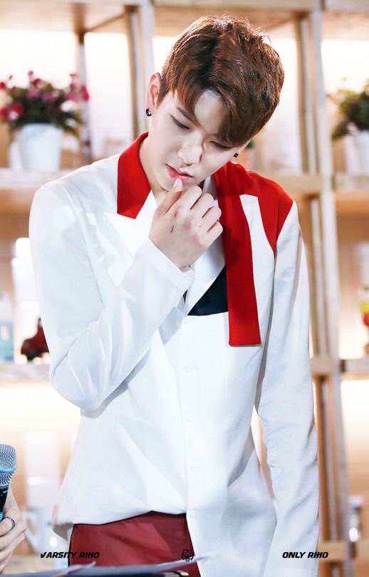 nallelyjellly's tweet image. 🌸🌱#WeLoveRiho Riho is so PRECIOUS, a sunshine smile, adorable as heck sweetheart, A CUTIE, adorable soft baby! #HappyRihoDay #Riho #Varsity🌷🌸🌱💕💖💕