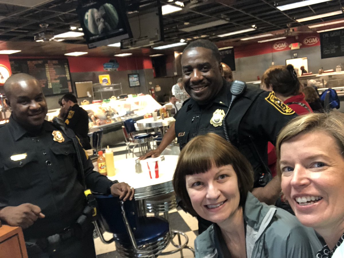 Coffee with a Cop <a href="/oakgrovemarket/">Oak Grove Market</a> <a href="/runladyrun/">Debbi Powe</a>