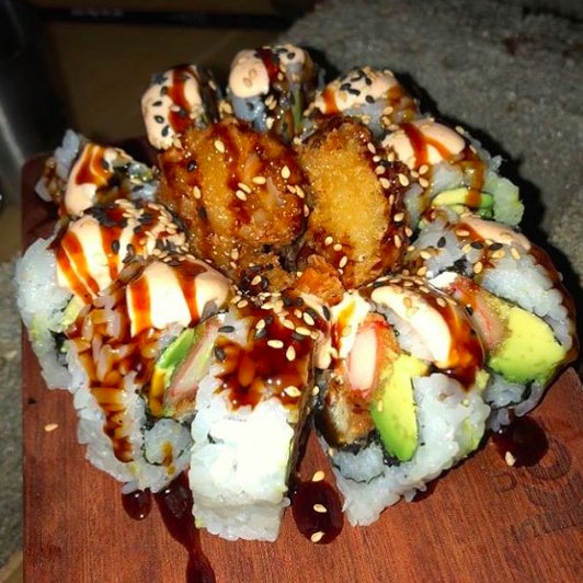 spoon_fiu's tweet image. As good as it gets 🍣#sushiheaven 📸: @sofiakiblisky #spoonuniversity #spoonfeed #spoonfiu #sushikongmiami #sushi #sushiroll #sushilover #sushinight