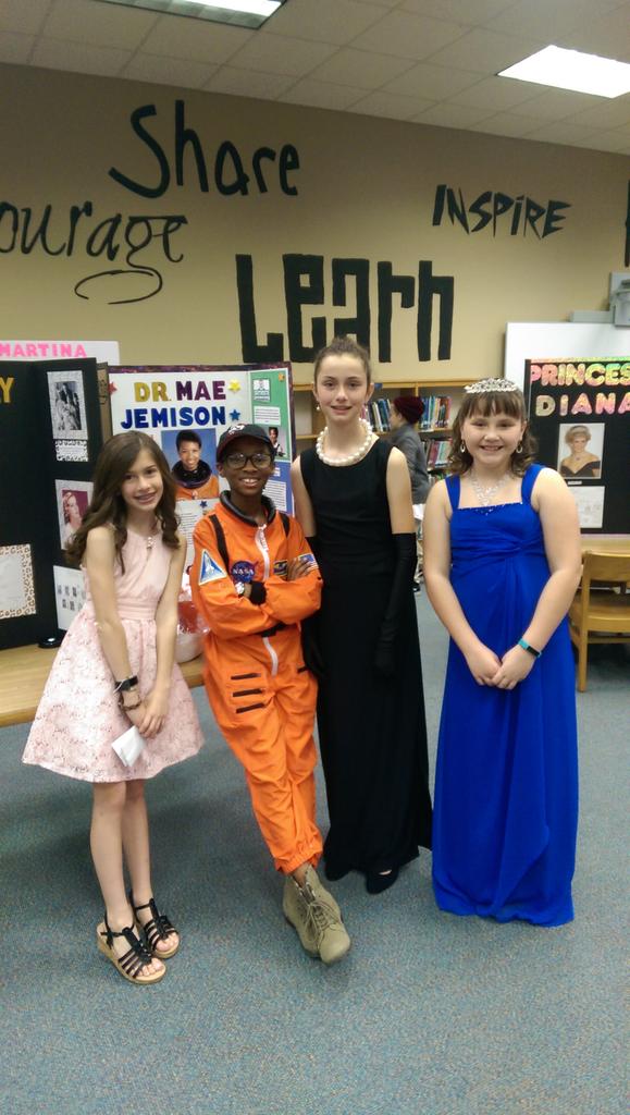 Jennifer_Eagle's tweet image. Living Wax Museum Day at GQES!  Students and presentations were FANTASTIC!!   @GQES_Dragons  #rssaig