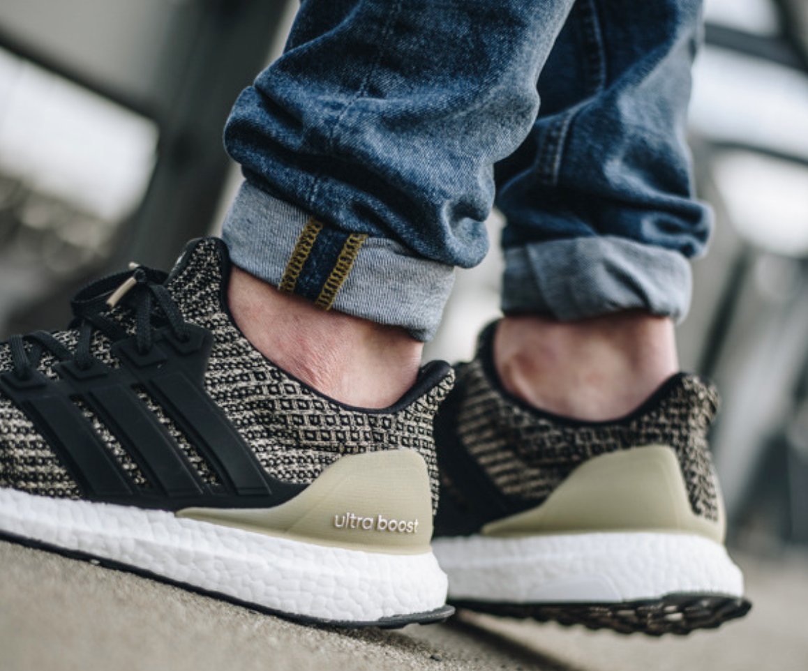BOOST LINKS on "UNDER RETAIL Ultra 4.0 Dark Mocha $149 shipped, retail $180 =&gt; https://t.co/IVh9at8itw https://t.co/WkdrzZF3o0" / Twitter