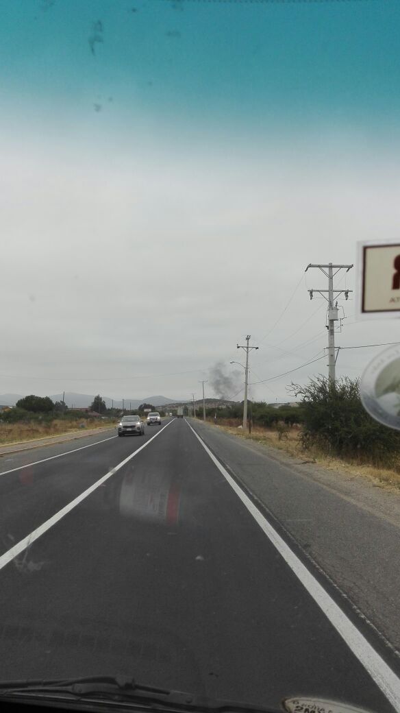 sanpedro_info's tweet photo. 🔴 AHORA
Personal de emergencia y Bomberos se dirigen a incendio en maquima agricola, El yali. 
@SanPedro2018 @CGPMedios https://t.co/dpN8M8KTu7