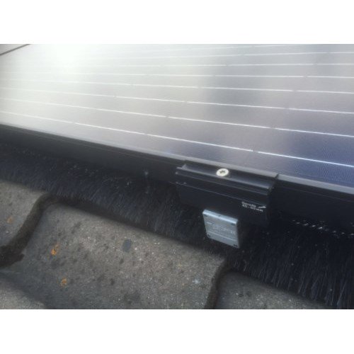 #vogelwering #zonnepanelen .
Los het probleem van vogels en nesten tussen uw zonnepanelen en dakpannen op. , natuurlijk verkrijgbaar via : 
vogelweringzonnepanelen.nl