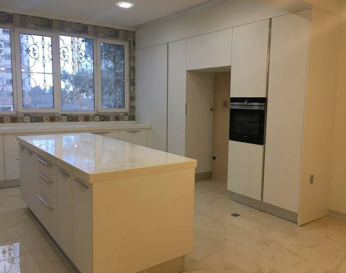 KitchenSina's tweet photo. یک آشپزخانه مدرن بدون کابینت کامل نیست، زیرا تنها وسیله ای است که شما در آشپزخانه خود تجهیزات را در آن نگه داری می کنید.
MDF cabinet is popular in Europe and United https://t.co/9f79pd4wKS matter what your budget, a clean, modern cabinet kitchen can be yours. https://t.co/fsE3sxTAOT