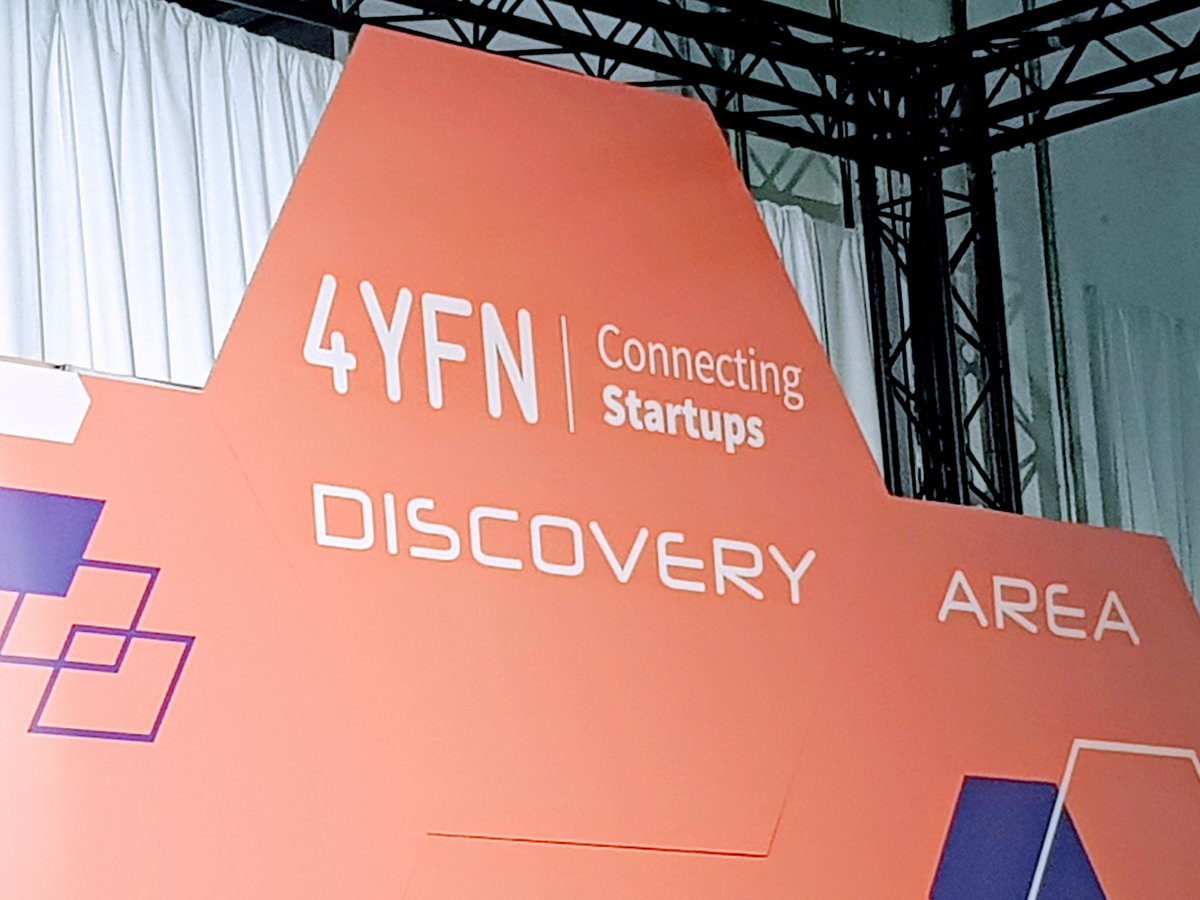 Warming up for our startup pitch 🤞 <a href="/tracksCO2/">TracksCO2</a> <a href="/napptilus/">Napptilus</a> #4YFN18