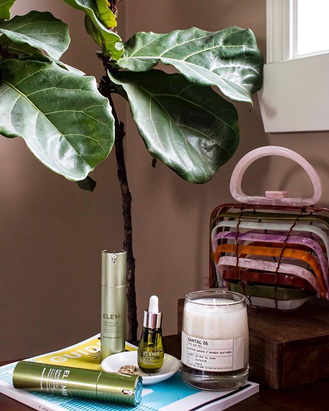 initialsla's tweet photo. What is good for your body is good for your skin. Love @elemis’ new Superfood skincare range: a vegan-friendly and nutrient-dense collection with active ingredients such as broccoli seed, kale extract, avocado oil or cucumber oil 🥒 🥦 🥑. #Feedyourskin
.
.
.
.
.
#elemis #skinc… https://t.co/flM5A5QvOQ