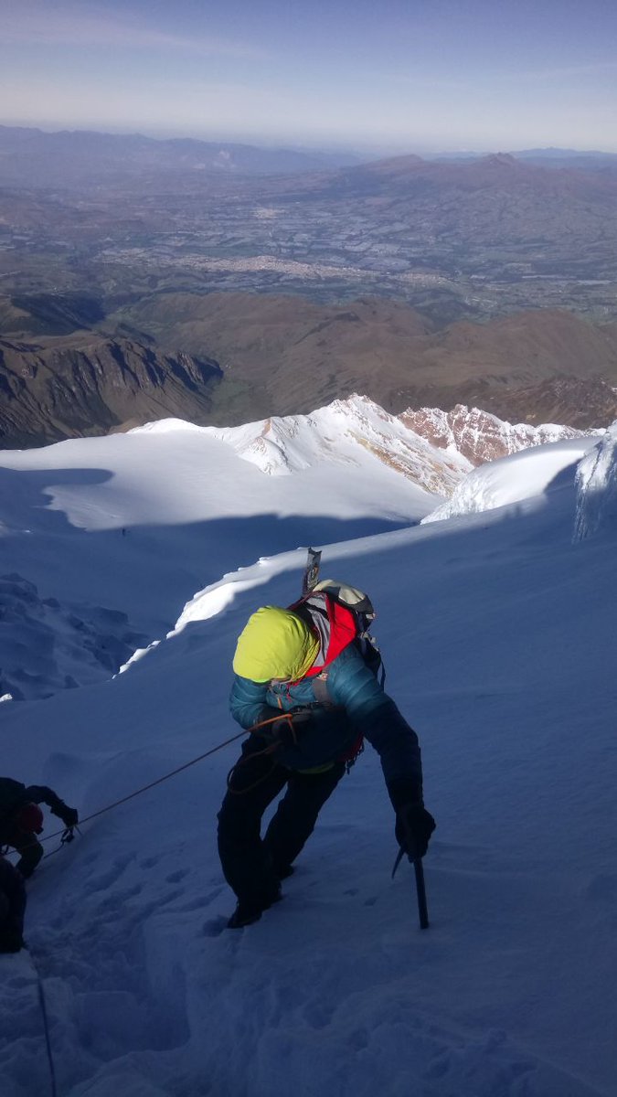 Ramiro4Garrido's tweet photo. #AmoMiTrabajo #GanándomeLaVidaHonradamente @AseguimEC @AlpineInstitute #MountainGuideLife @EcuadorXSports @GADIPCAYAMBE #QuitoAventura #EcuadorAdventure https://t.co/dfXGM6HQYB
