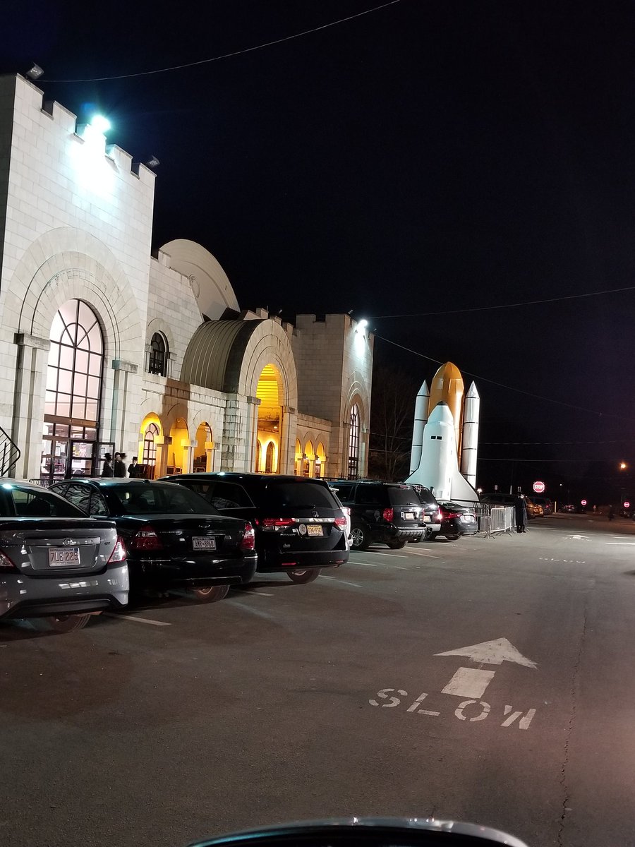 zishey's tweet photo. @elonmusk in a small town called New Square in upstate new york, built by teenagers inspired by you #SpaceX #ElonMusk https://t.co/2Pp573ajm5